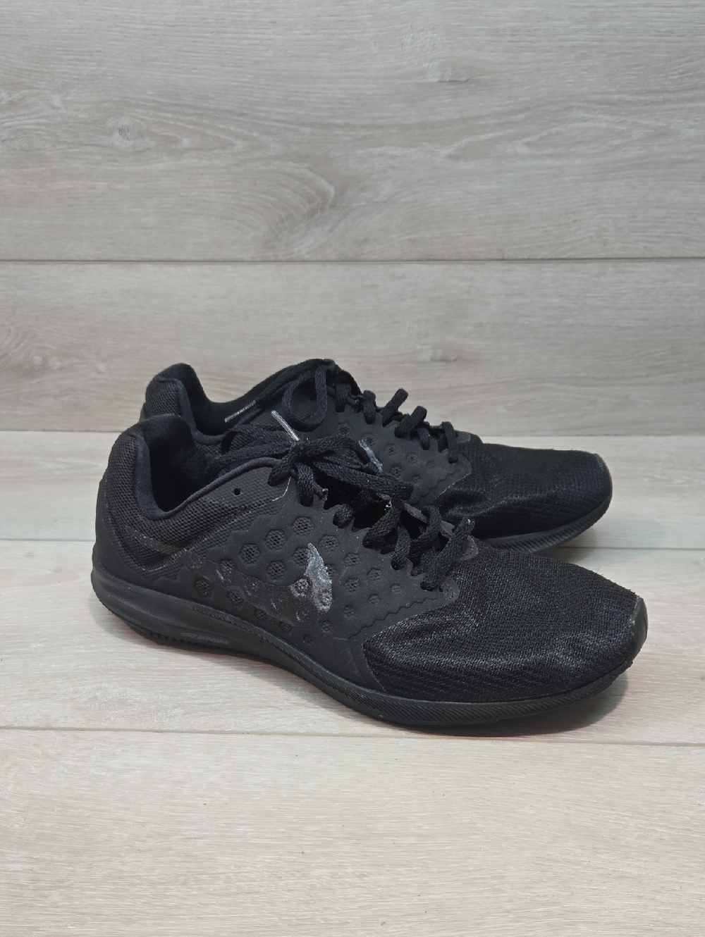 Nike Women Black Athletic Running Shoes - Lightweight Performance Sneakers Sz 9